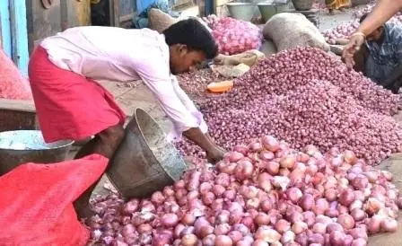 The central government has stockpiled 250,000 tonnes of onions