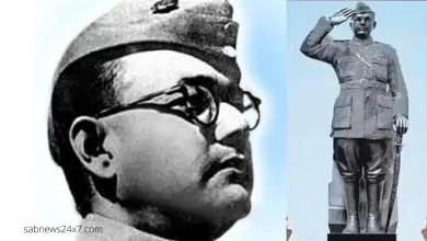 28-feet tall statue of Bose at India Gate