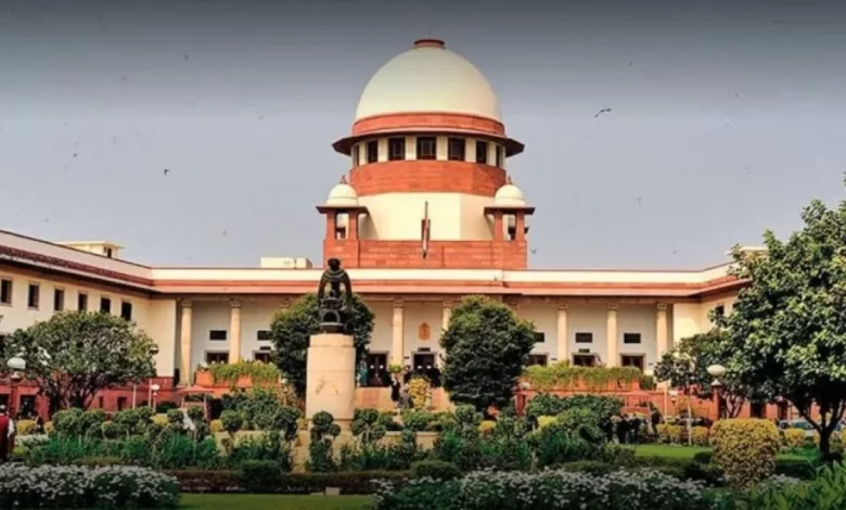 Husband is bound to pay maintenance to his wife and children, : SC